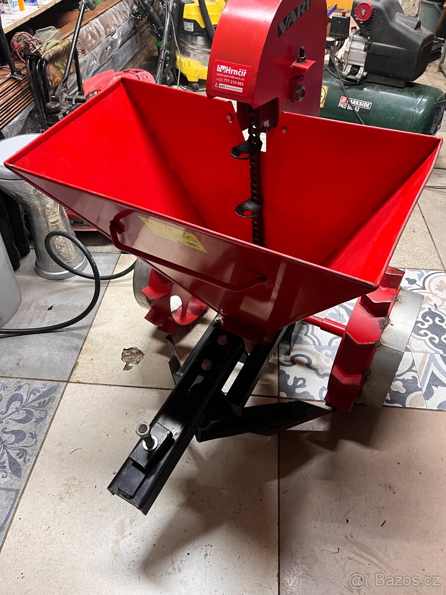 Sazeč brambor Vari - 3