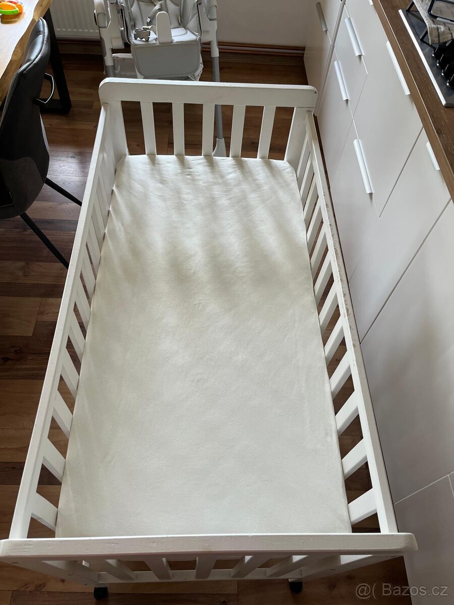 Dětská postýlka viz foto s matrací - 3