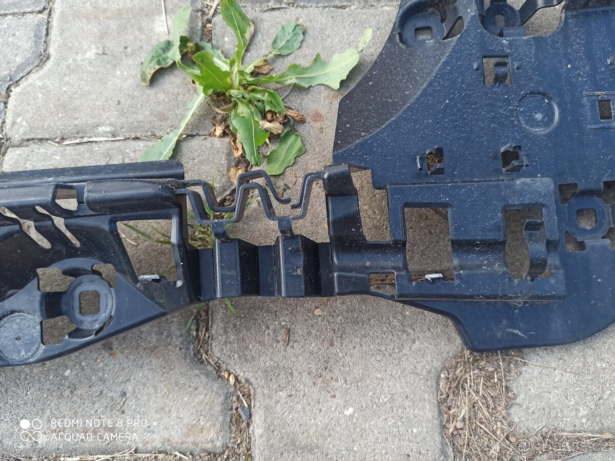 Plastový profil bmw - 3