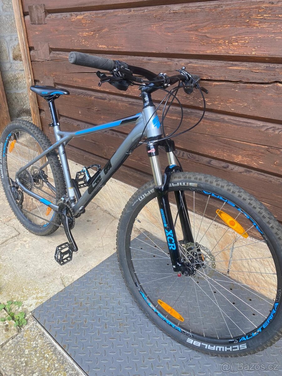 Horské kolo GT Avalanche Elite šedé, vel. L - 3