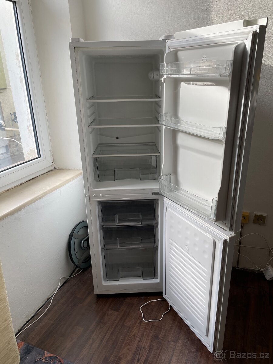 Prodám ledničku GODESS – kompaktní a funkční - 3