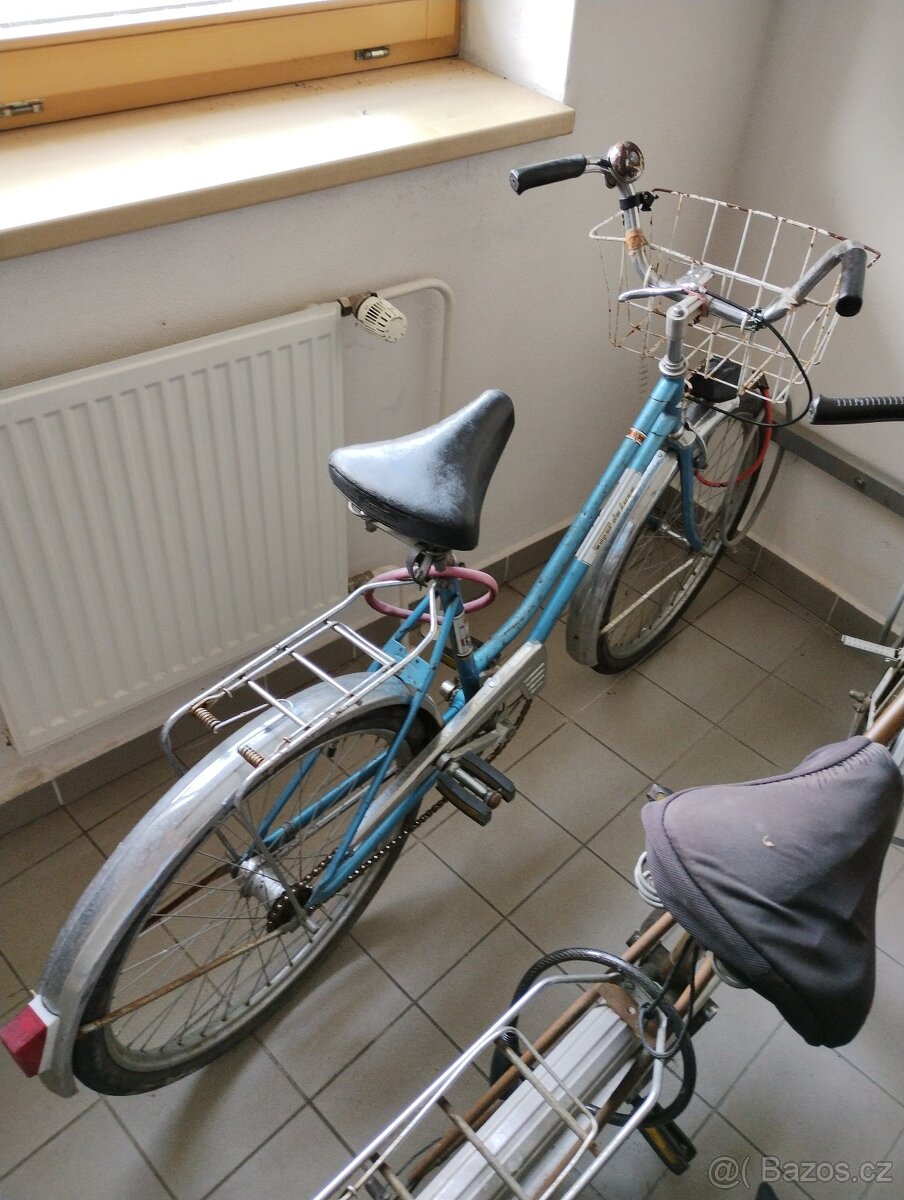 Prodám staré dámské jízdní kolo - 3