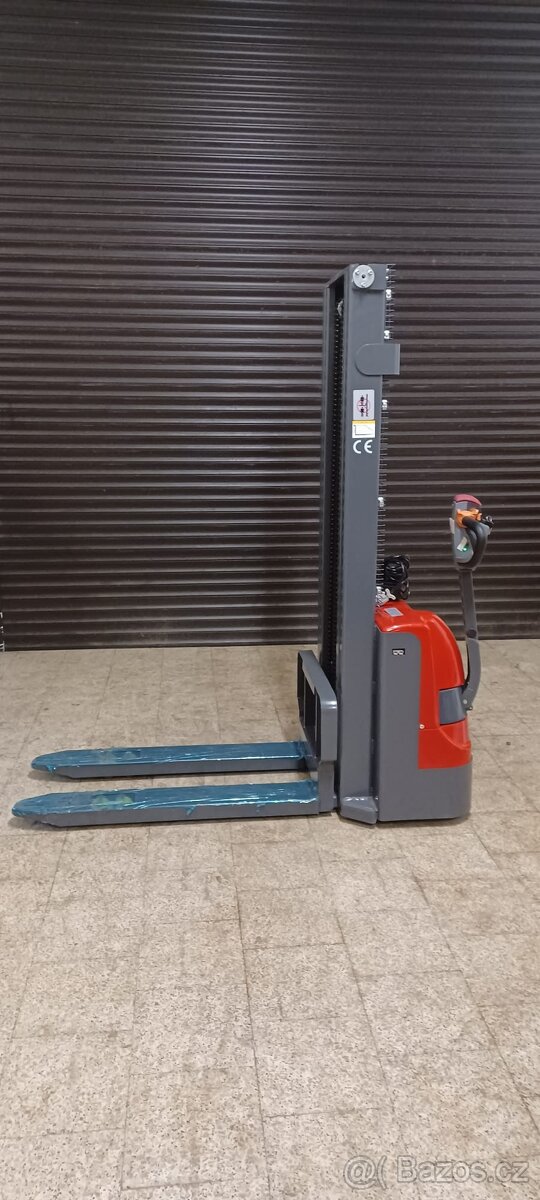 Ručně vedený elektrický VZV - 1,5t / 3m - 3