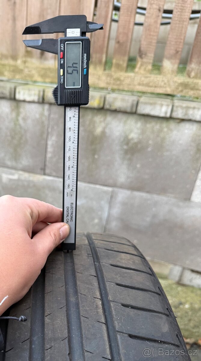 Letní pneu 225/40 R19 93w - 3