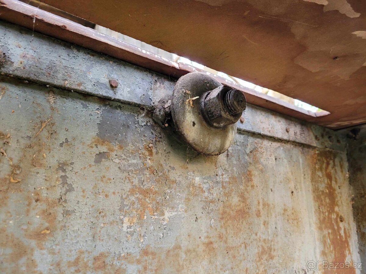 Prodám velkou cirkulárku / pilu na řezání dřeva - 3