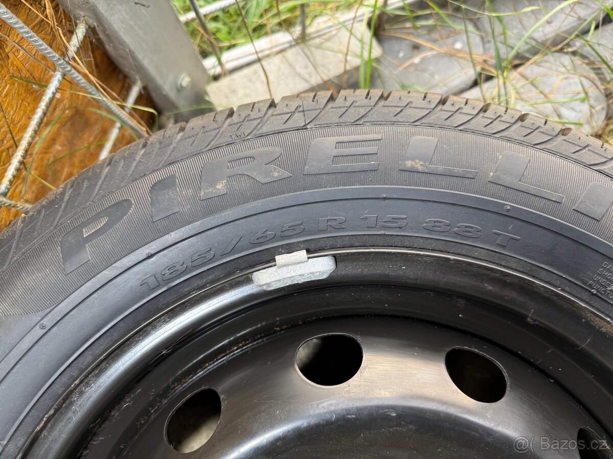 🛞 Rezervní kolo – Pirelli Cinturato P4 185/65 R15 88T - 3
