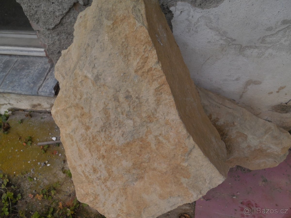 Kámen na skalku dekorace kamkoliv, už jen menší kusy - 3