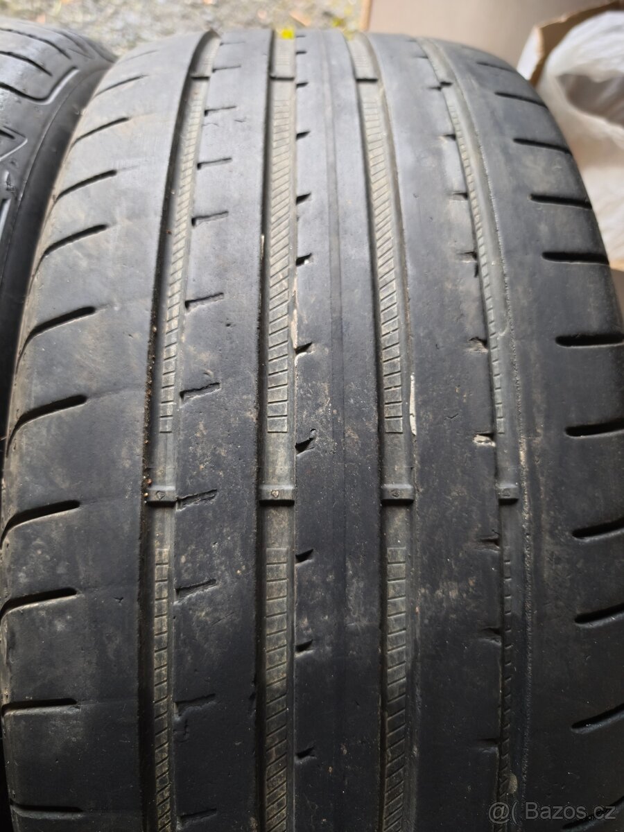 Goodyear 225/45 R18 - 3
