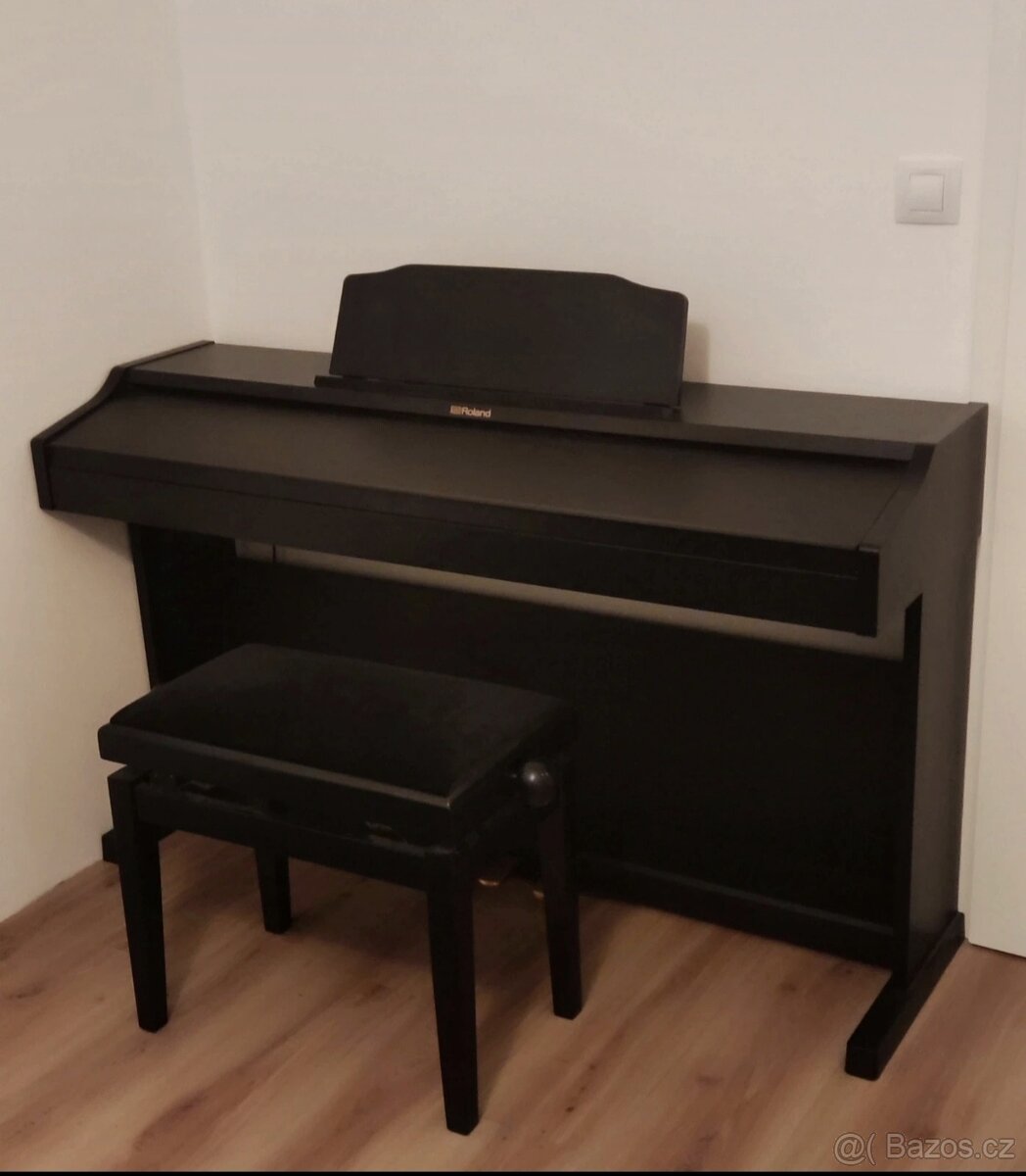 Digitální piano Roland RP501R - 3