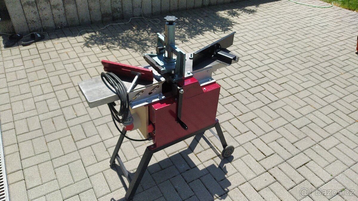 Srovnávačka s protahem KDR MS200 - 3