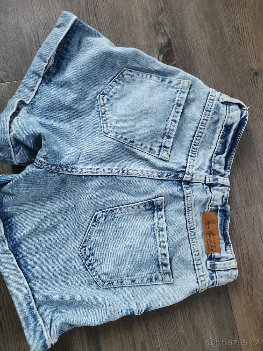 Kraťasy vel. 152 - 3