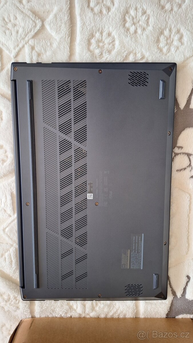 Prodám kovový notebook Asus Vivobook K3500P 15.6" - 3