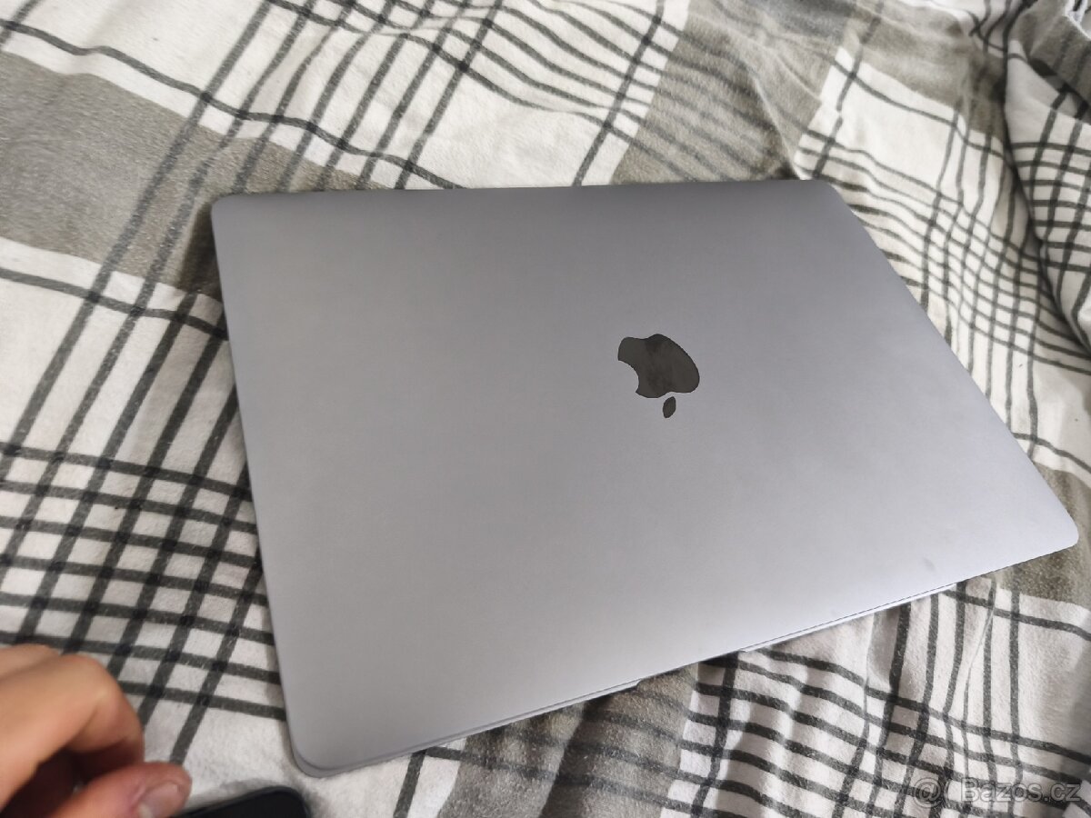 Prodam Apple Macbook Air 13" 2020 - 3