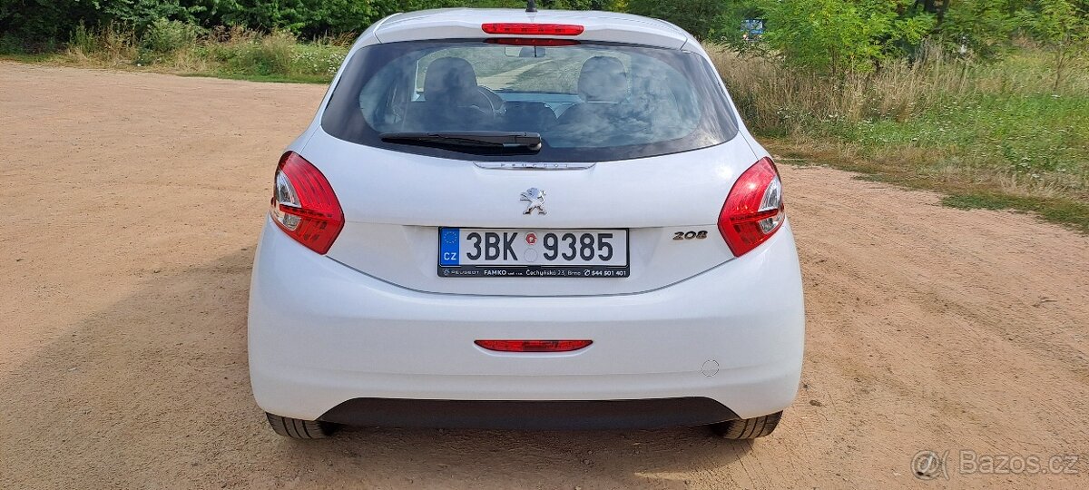 Peugeot 208 1.0i najeto 63 000 km 1 majitel koupeno v ČR - 3
