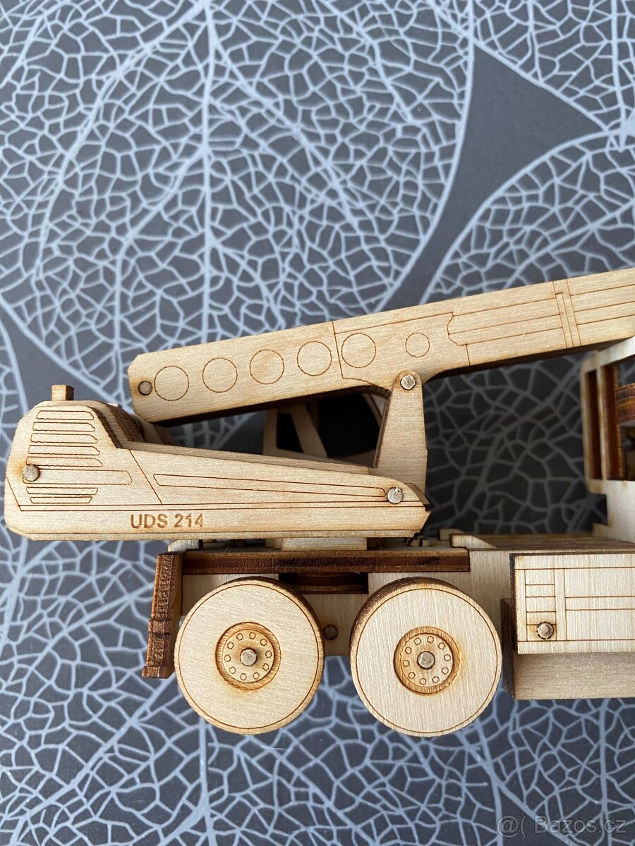 Nové dřevěné modely Tatra 815-7 UDS, Tatra 815 S3 - 3