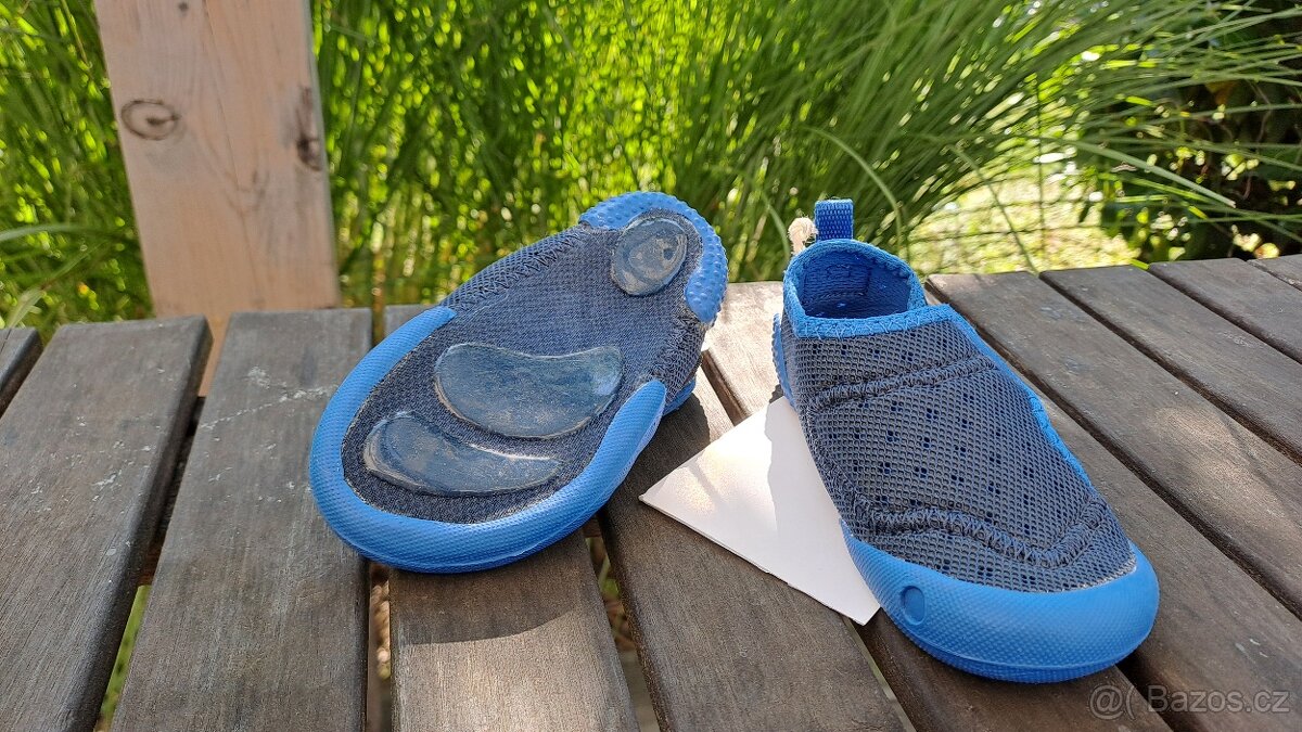 Nenošené dětské protiskluzové cvičky vel 26 - 3