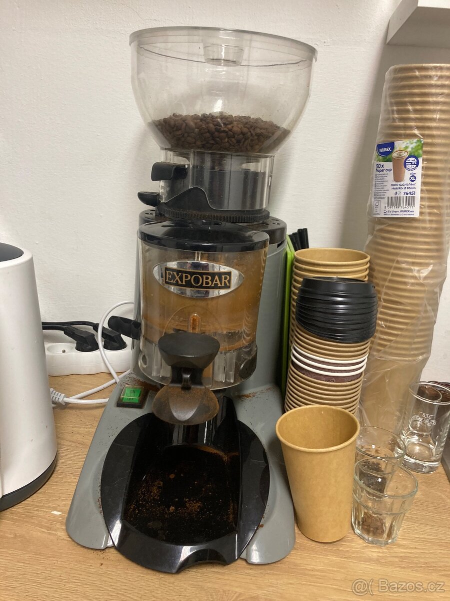 Profesionální dvoupákový kávovar - 3