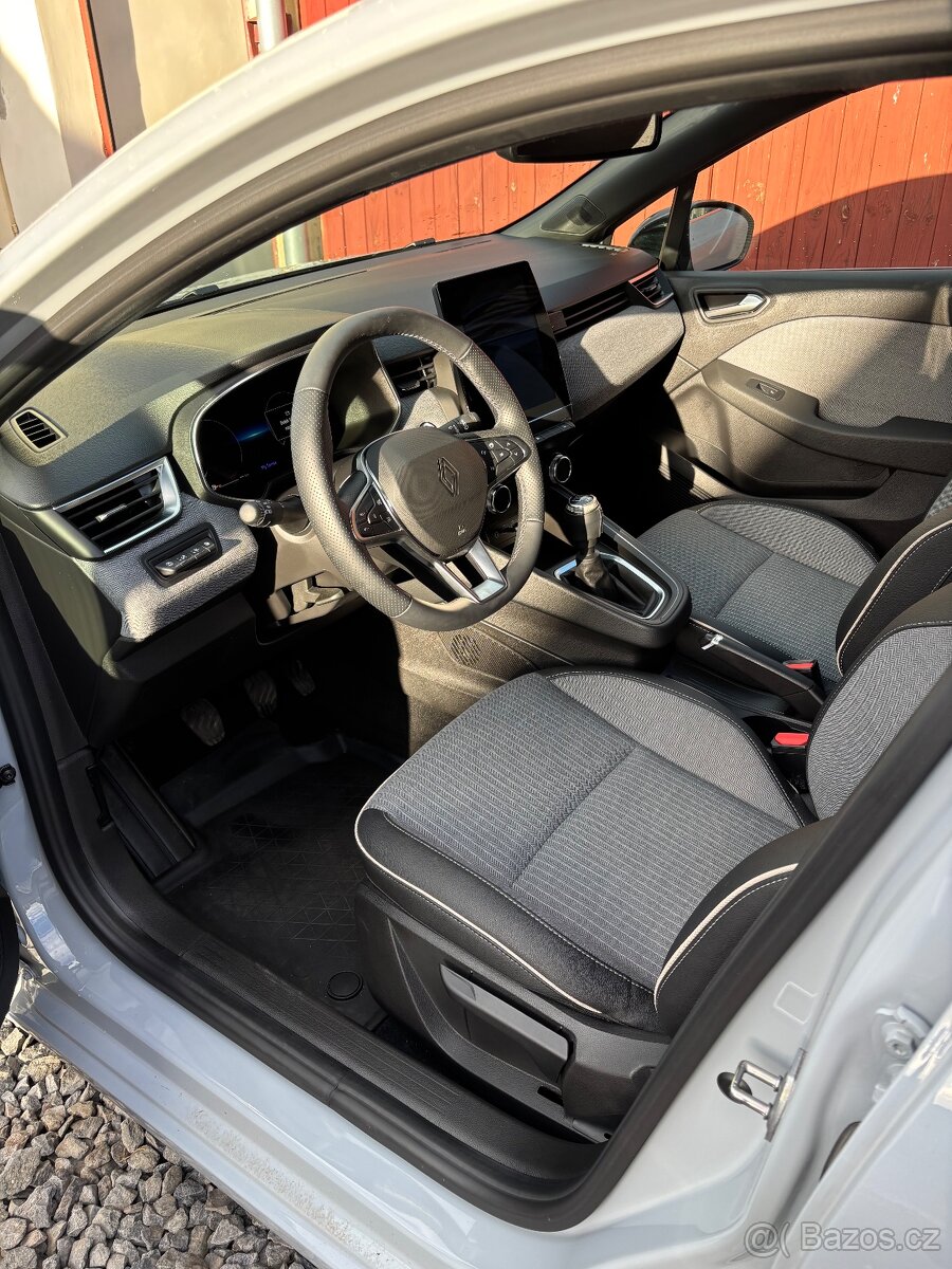 Renault Clio V Techno TCe90 - 3