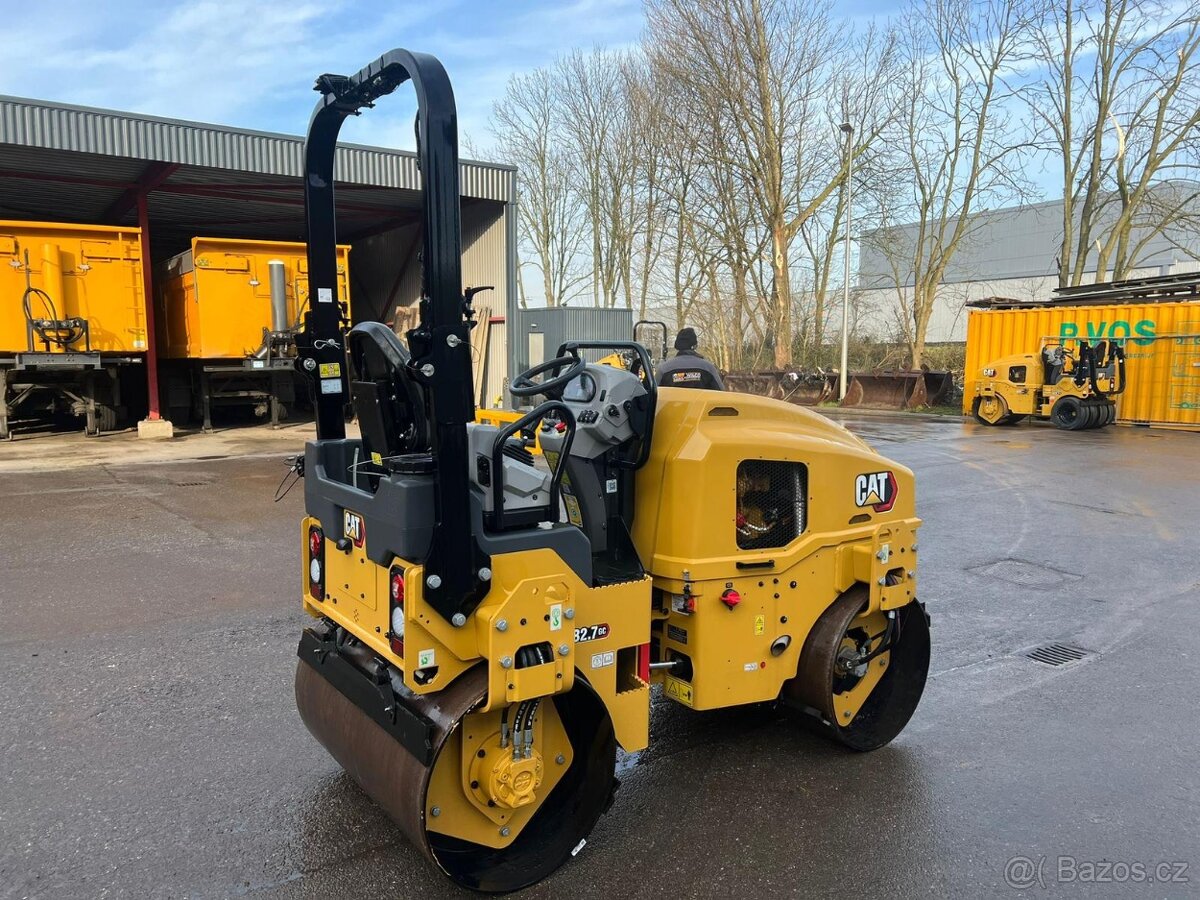 Válec CAT CB2.7GC - 3