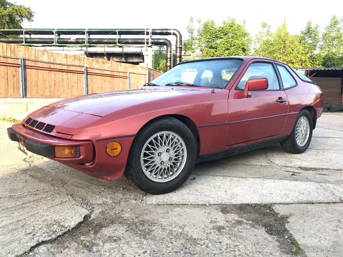 PORSCHE 924 TURBO - 3