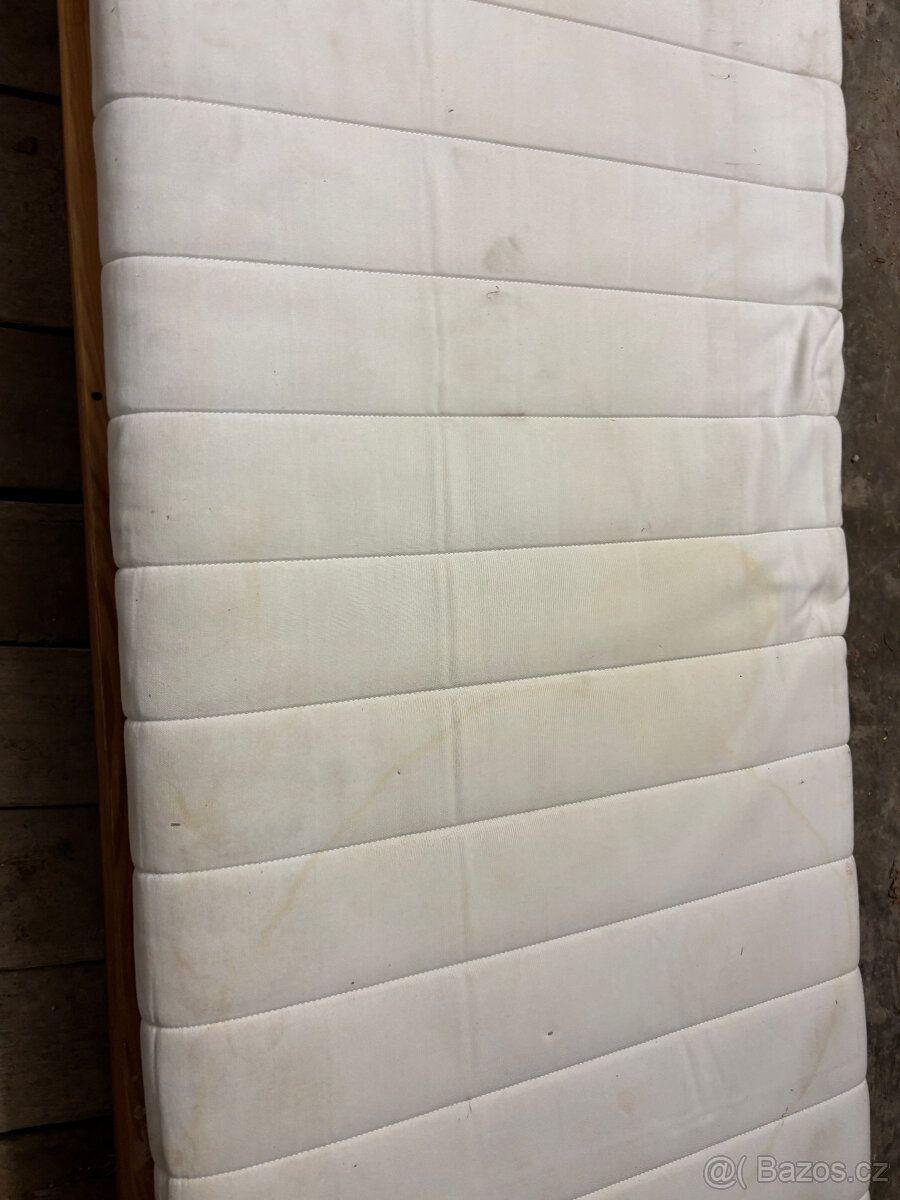 Střední dětská postel 140×60 + matrace - 3