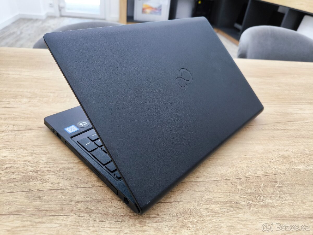 Fujitsu LifeBook A557 - ZÁRUKA 2 ROKY - 3