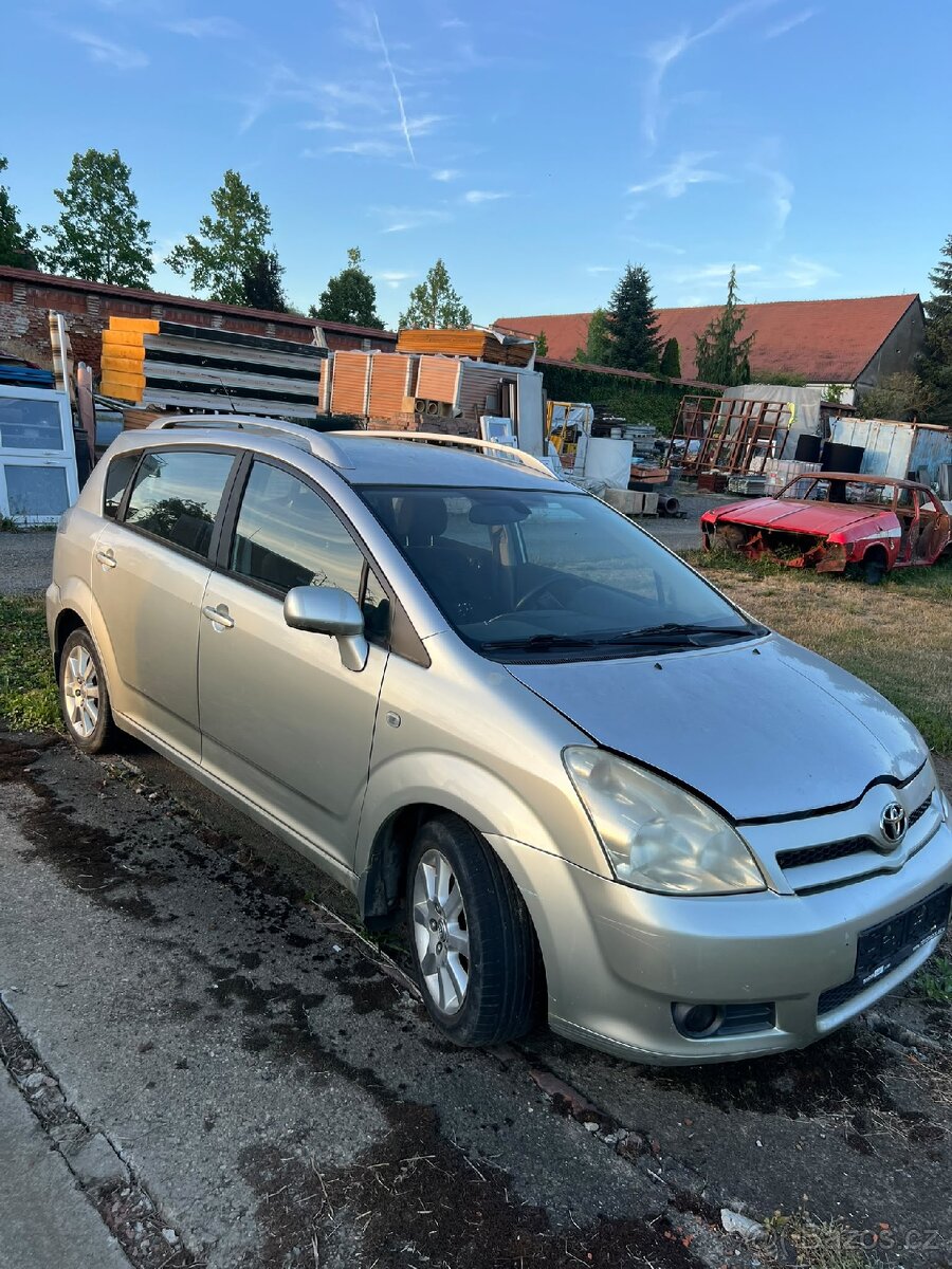 Toyota Corolla verso 1.8VVTI - 3