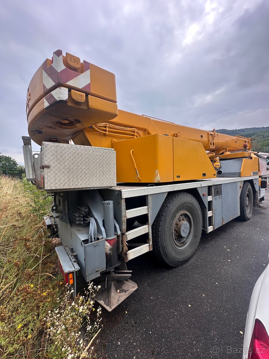 Liebherr 1030/2 - 3