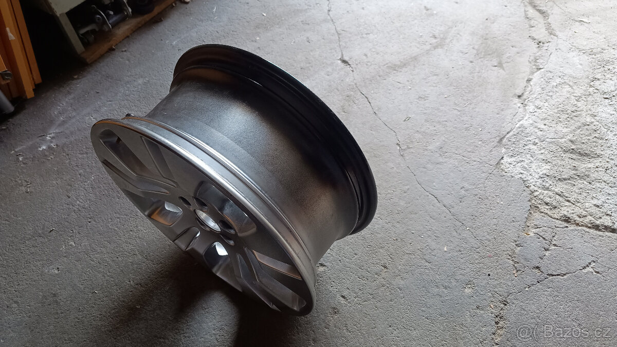 Originální disk Subaru Outback 7x17 - 3