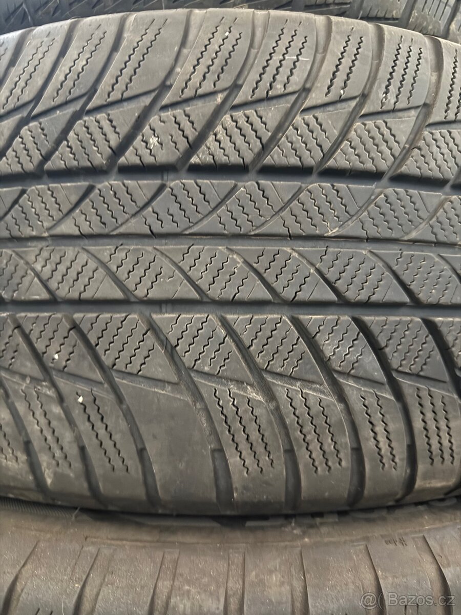 Zimní pneu 245/50/R19 Bridgestone runflat - 3