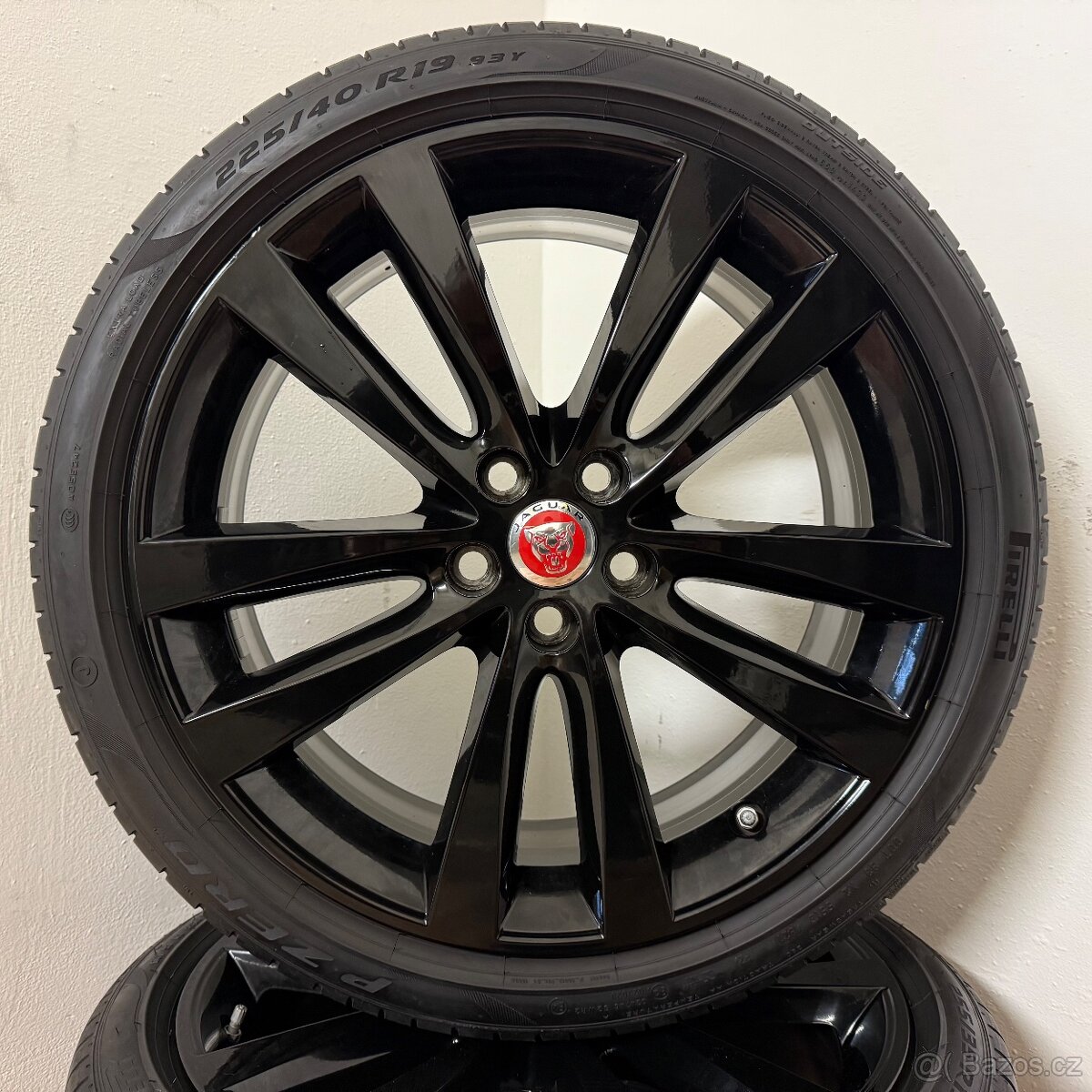 DVOUROZMĚRNÁ JAGUAR XE 5x108 R19+LETNÍ PNEU 6mm - 3