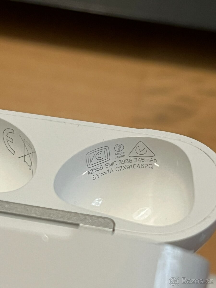 Apple AirPods 3 - pouzdro OK, sluchátka poškozená - 3