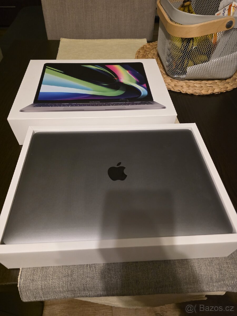 Macbook Pro, 2020. - 3