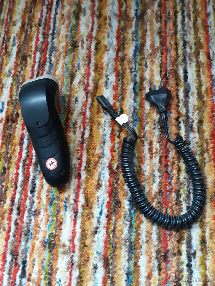 Holící strojek Philips - 3