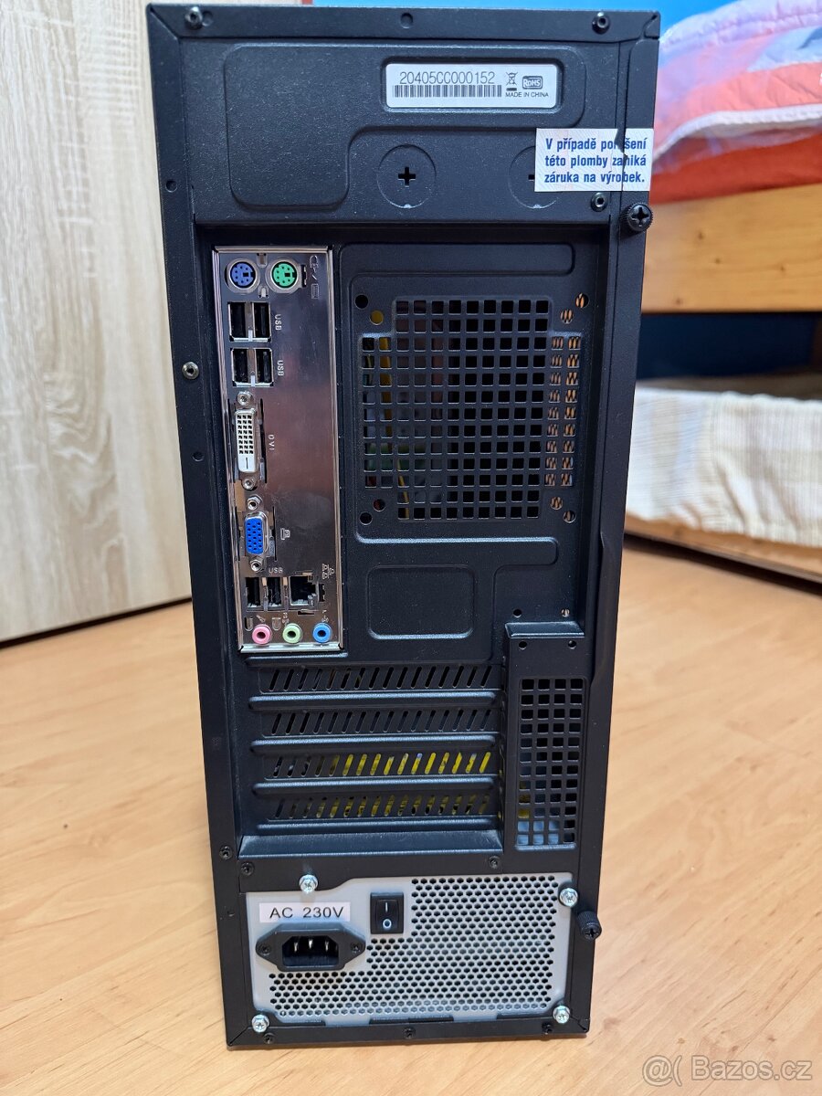 Stolní počítač CZC - 3