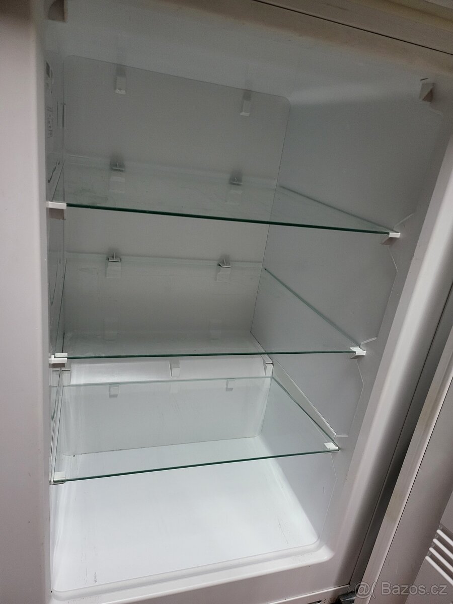 kvalitní mrazák Liebherr, 104L - 3