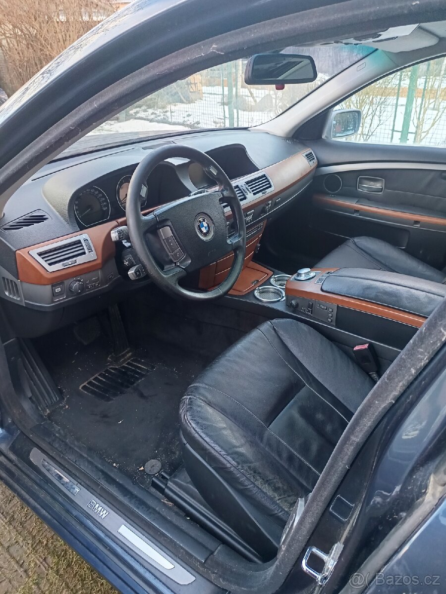 BMW 7 735i E65 díly - 3