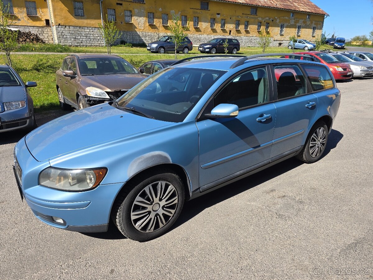 VOLVO V50 - 3