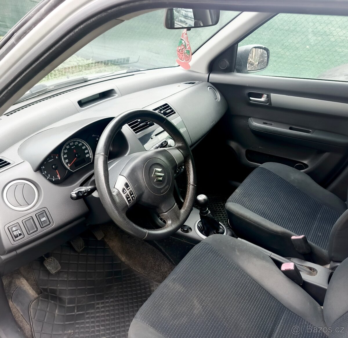 Suzuki Swift - 3