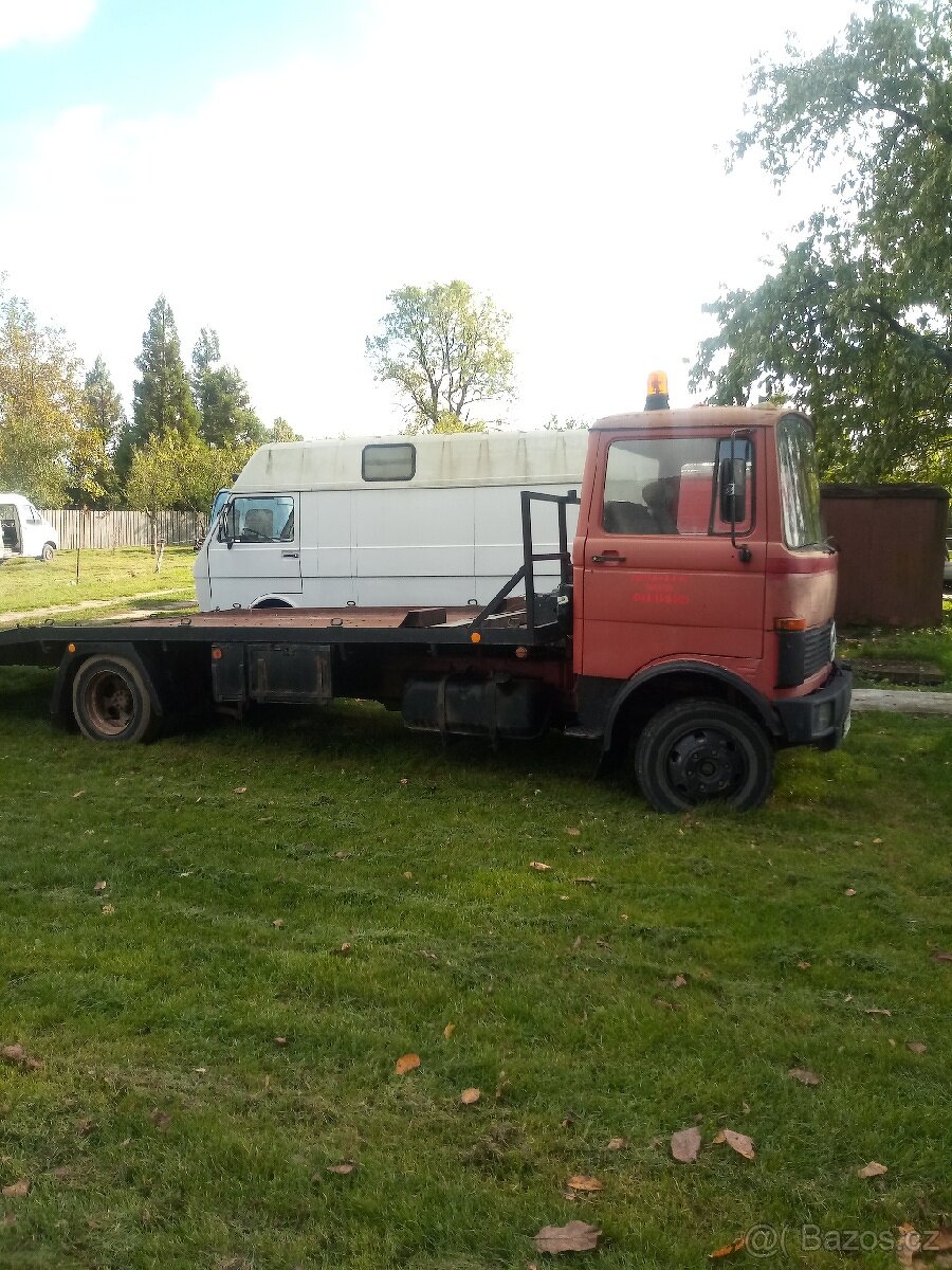 Mercedes 813