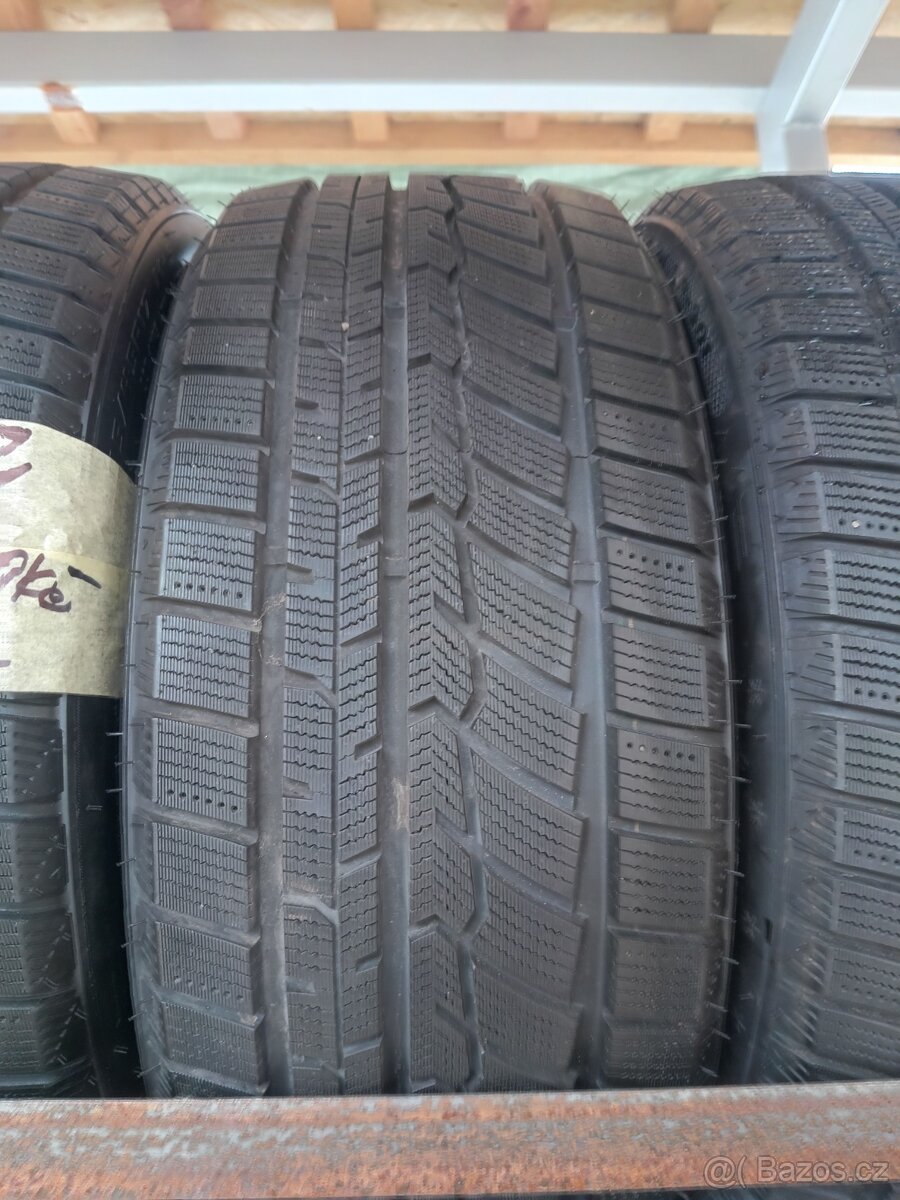 Sada zimních pneu 205/45/17.Austone. - 3