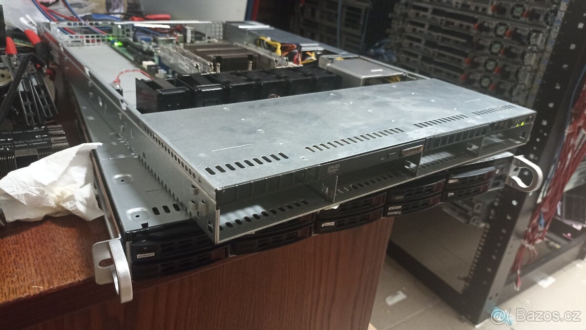 1U Supermicro X9SRW-F, E5-2650Lv2, 32GB RAM - 3