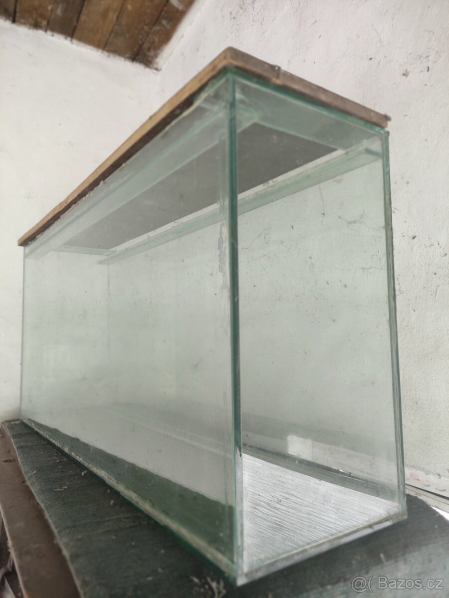 Akvárium se stojanem - 3