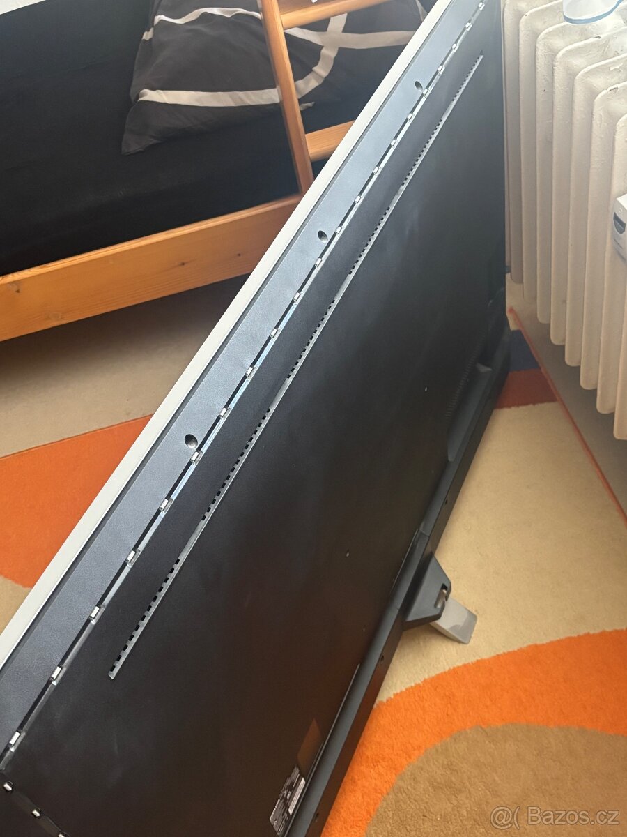 58” Philips Ambilight – funkční, ale s vadami – levně - 3