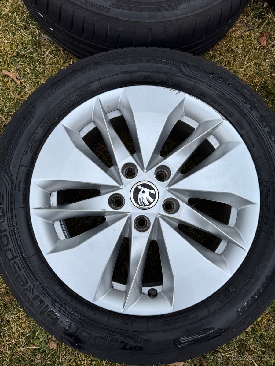Originální Alu Škoda Octavia +letni pneu DUNLOP 205/60 R16 - 3