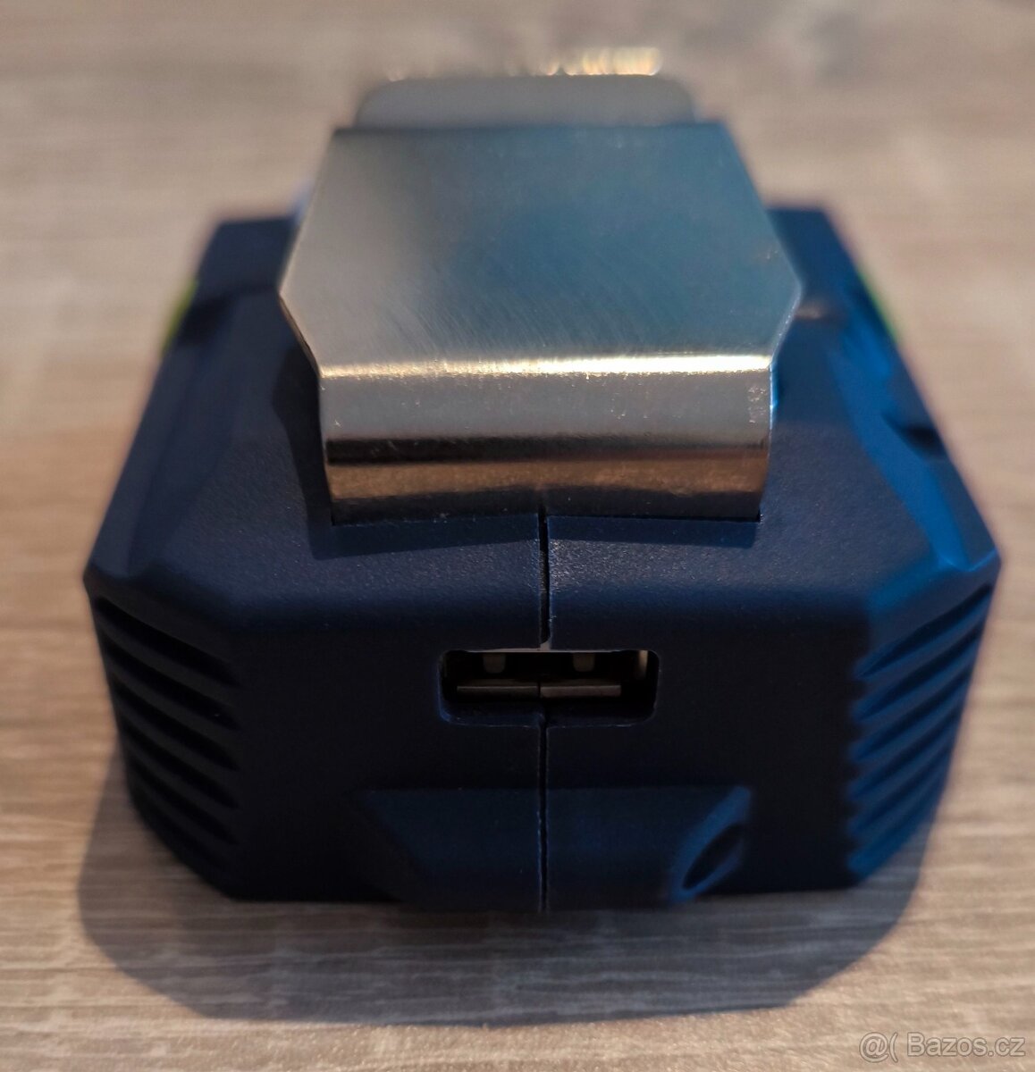 Prodám aku svítidlo a USB AlzaTools CHP20V BatteryONE 20V - 3