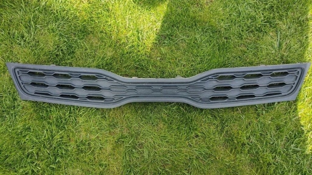 Toyota Aygo X - kryt prah podbeh / Kia Rio III 3 - maska - 3