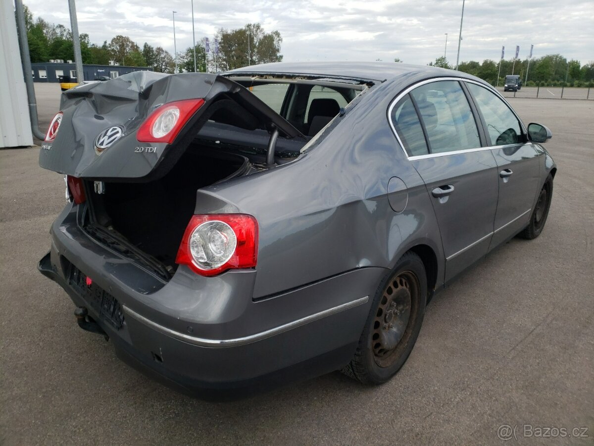 VW Passat B6 sedan 2.0TDI 103KW BMP JLU LA7T r.v. 2007 - 3