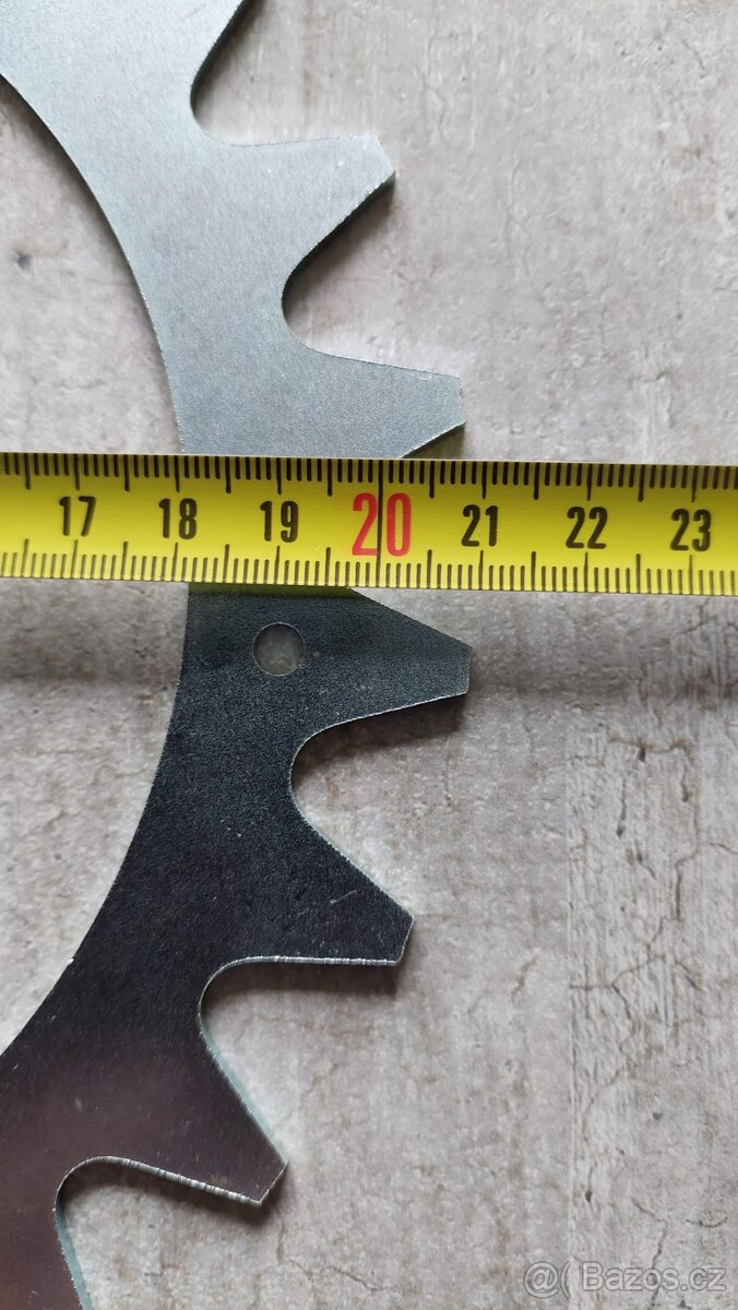 Přídavná kola k robotické sekačce - 3