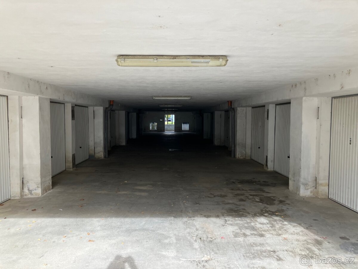 Pronájem garáže ve Větrné ul. (Čtyři Dvory) v Č.Budějovicích - 3